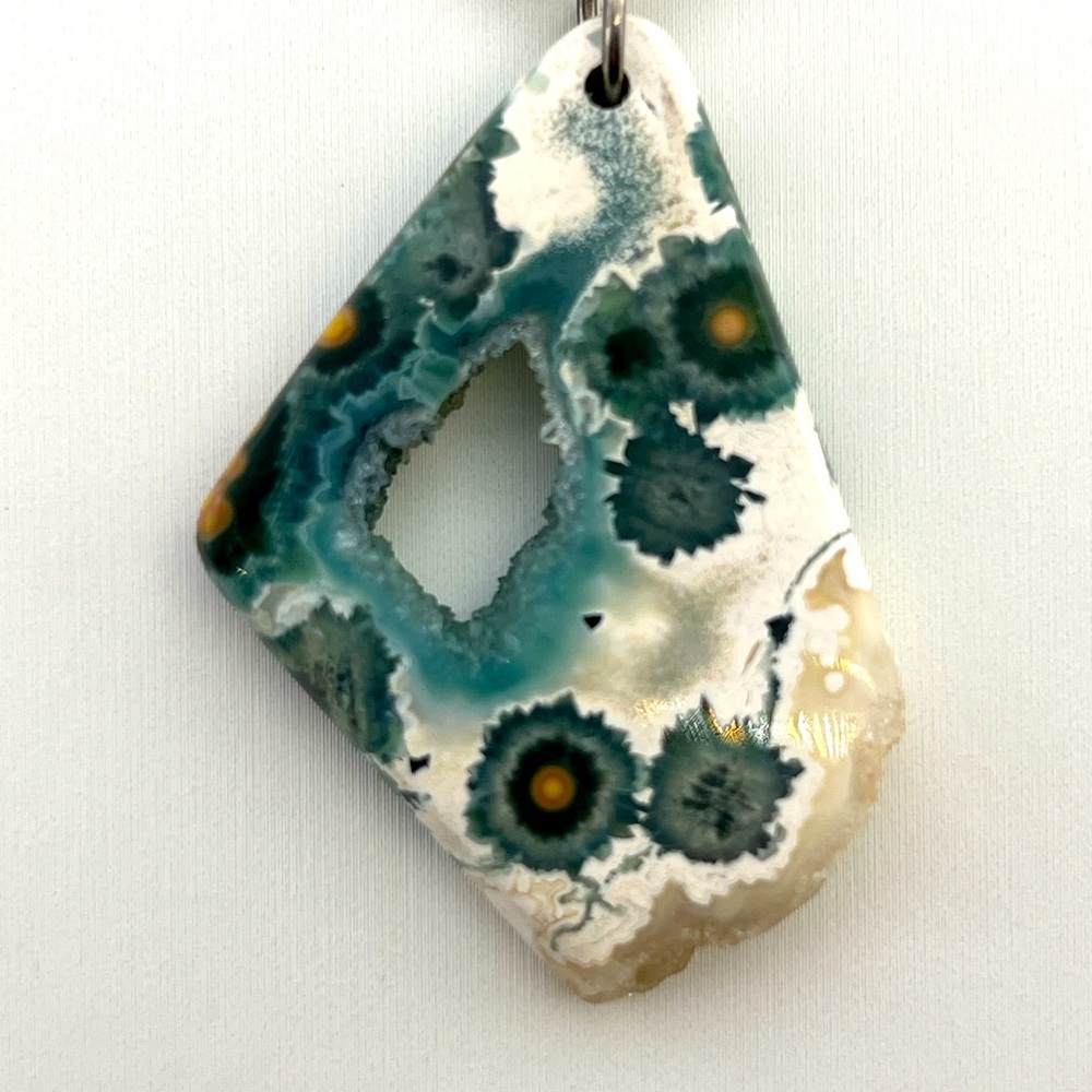 Vintage Ocean Jasper Geode Pendant Silver Toned Rope Chain - Picture 4 of 8